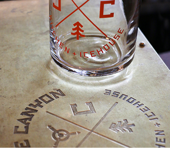 Cowiche, American Dinning, Restaurant branding design